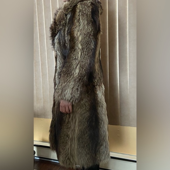 Real fur coat - Frank’s fur Montreal, QC - Picture 7 of 9
